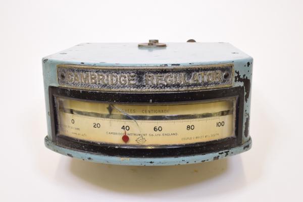 Cambridge Regulator with Meter Measuring Heat. Object inventory number 10836. 